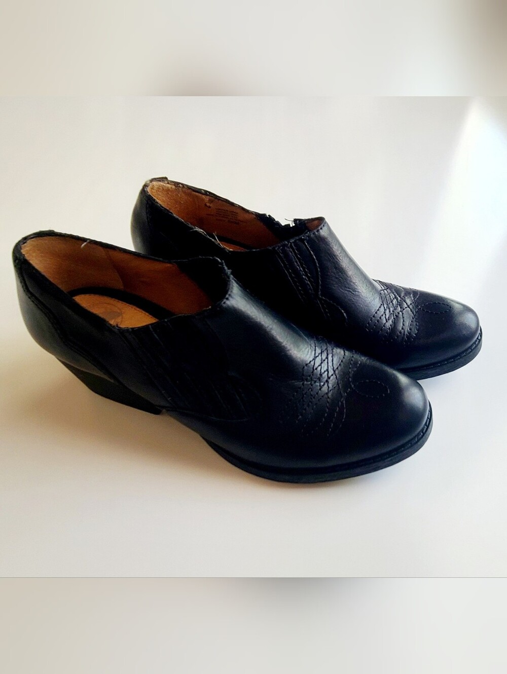 Nurture Shey Women’s Black Leather Round Toe Low Cut Western Cowboy Booties 8.5M